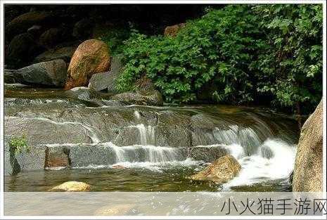 两峰夹小溪地湿又无泥诗小说成热点 1.湿润山谷间的小溪流淌的故事