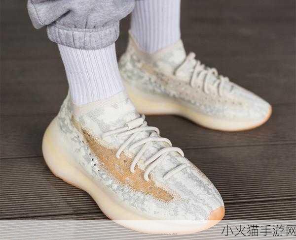 yeezy蜜桃色和白色区别 1. Yeezy蜜桃色与白色的独特魅力探讨