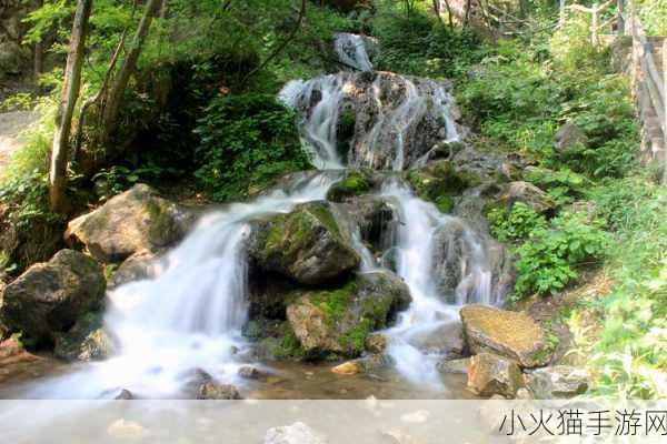 新游戏介绍-芳草萋萋流水潺潺美不可言 1. 《芳草萋萋：流水潺潺中的梦幻旅程